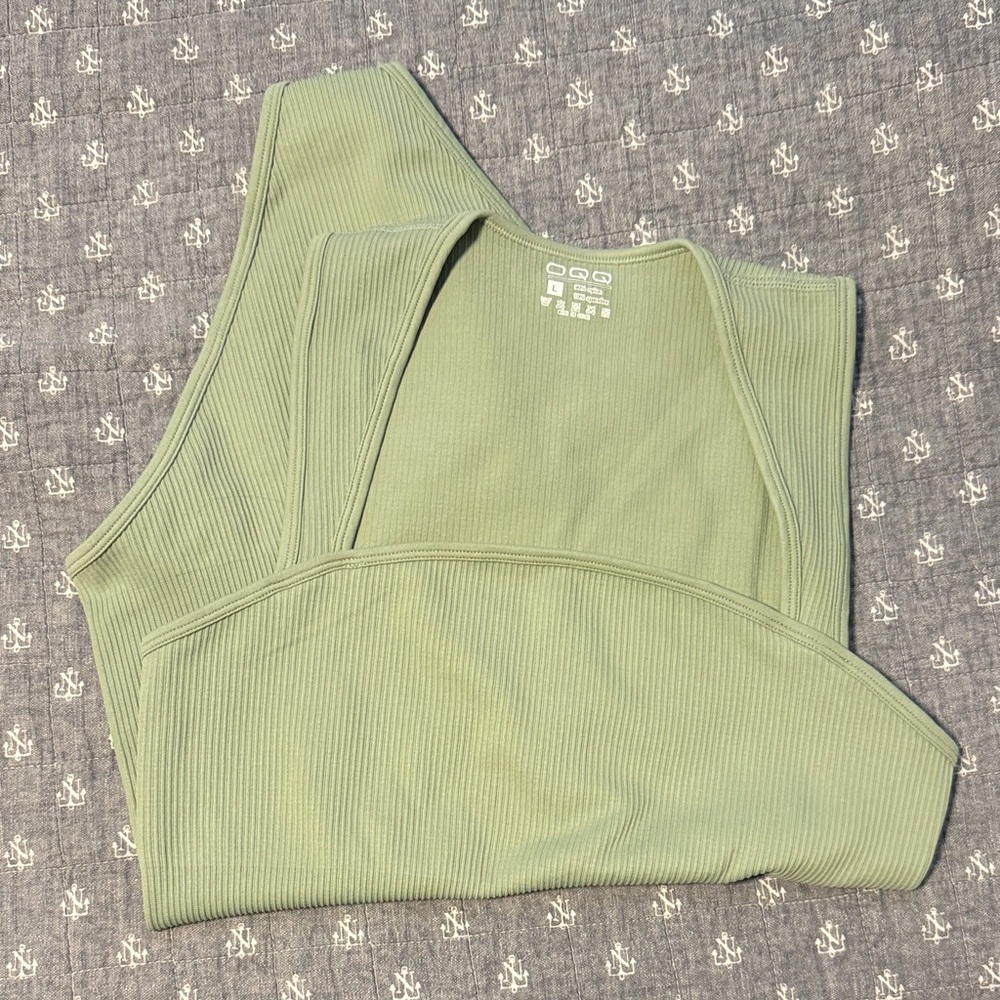 OQQ Green Ribbed Tank Top L NWOT